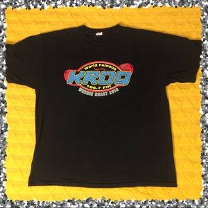 Music Graphic T-shirt: KROQ 2010 Weenie Roast